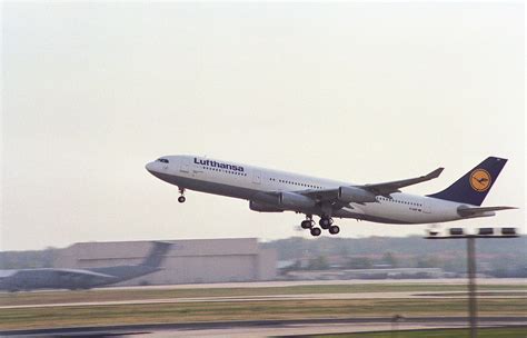 Which Airlines Still Fly The Airbus A340.
